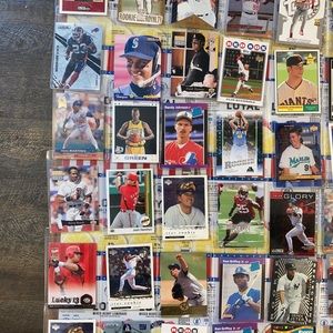 Lot of rare baseball cards